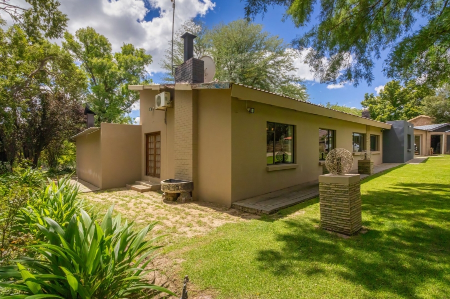 5 Bedroom Property for Sale in Kroonstad Rural Free State